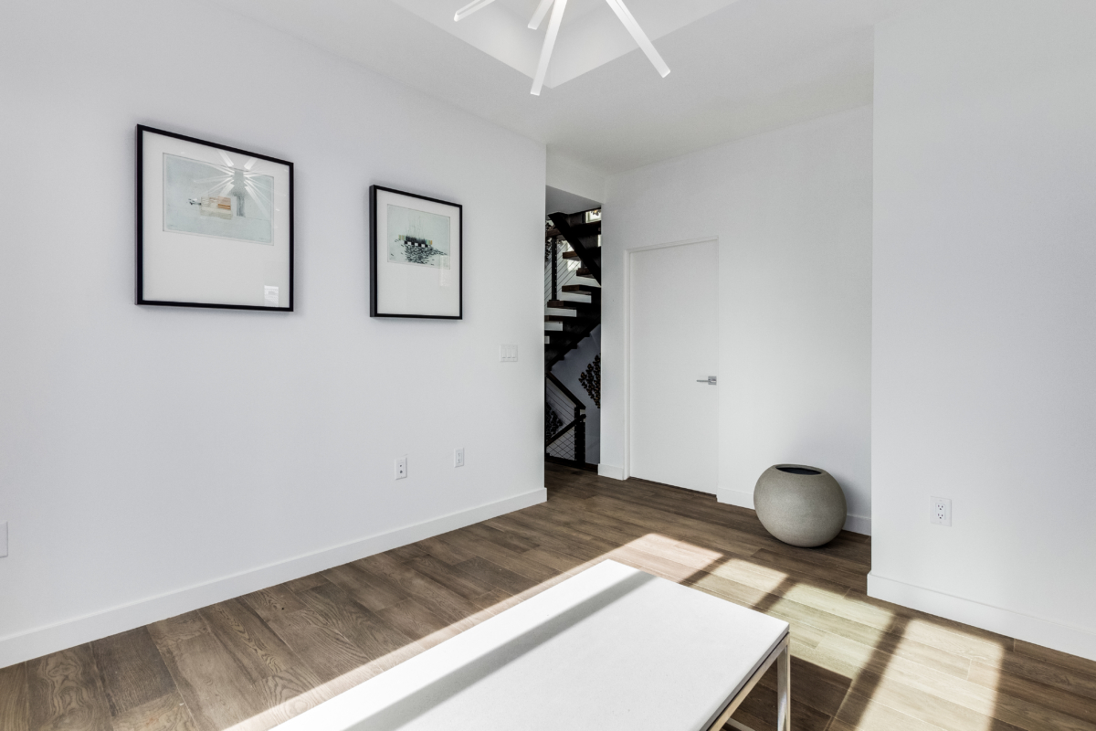 Seneca Luxury Condos