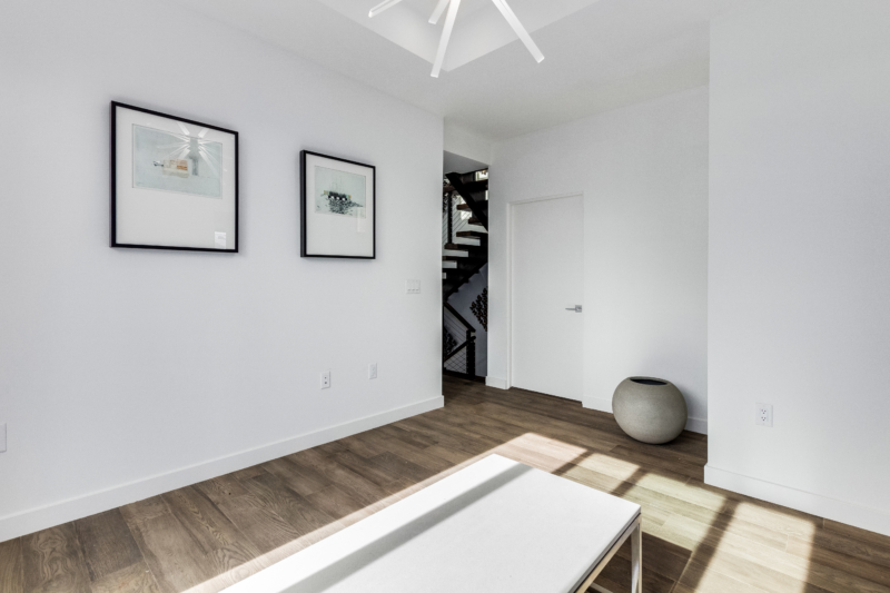 Seneca Luxury Condos