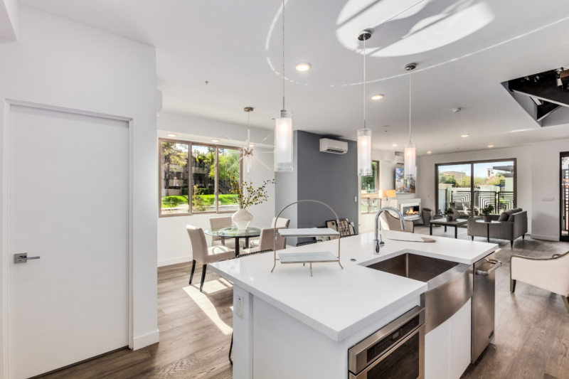 Seneca Luxury Condos